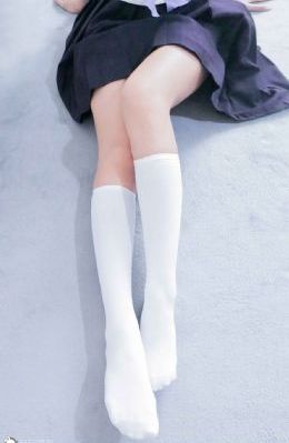 美女扒开腿让男人桶爽揉_国语版中文版
