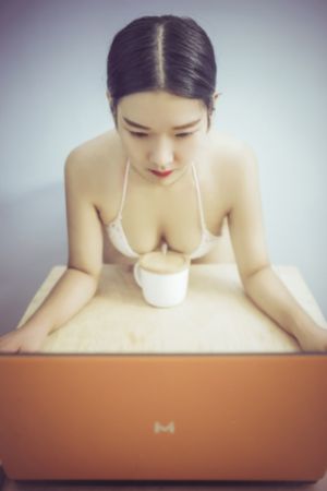 色婷婷一区_1080免费观看
