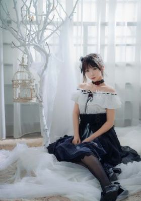 欧美超油亮丝袜视频_4K电影在线看